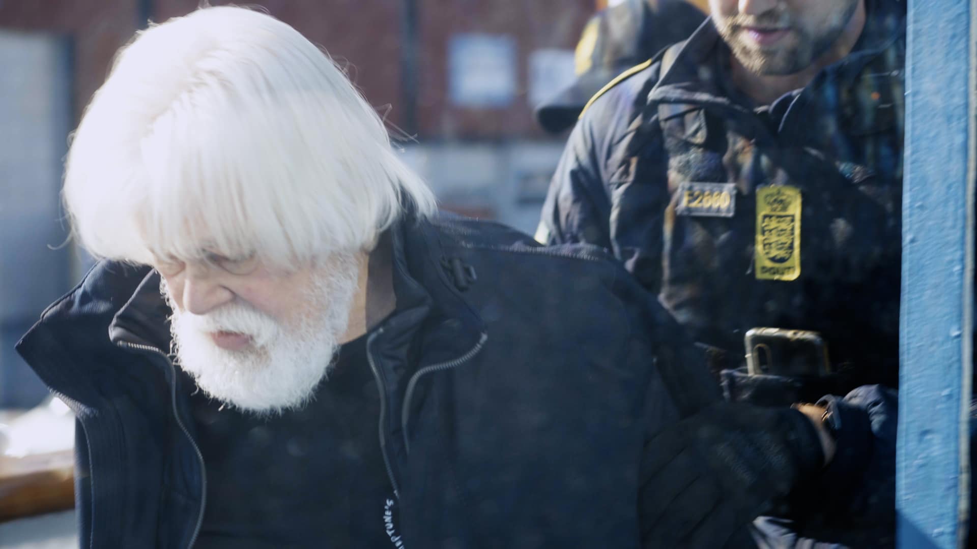 Petition to support whale conservationist Paul Watson