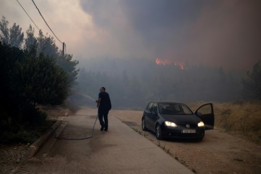 grece incendie athene fumée