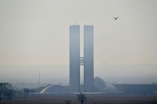 Brésil: Congrès national à Brasilia dans la fumée