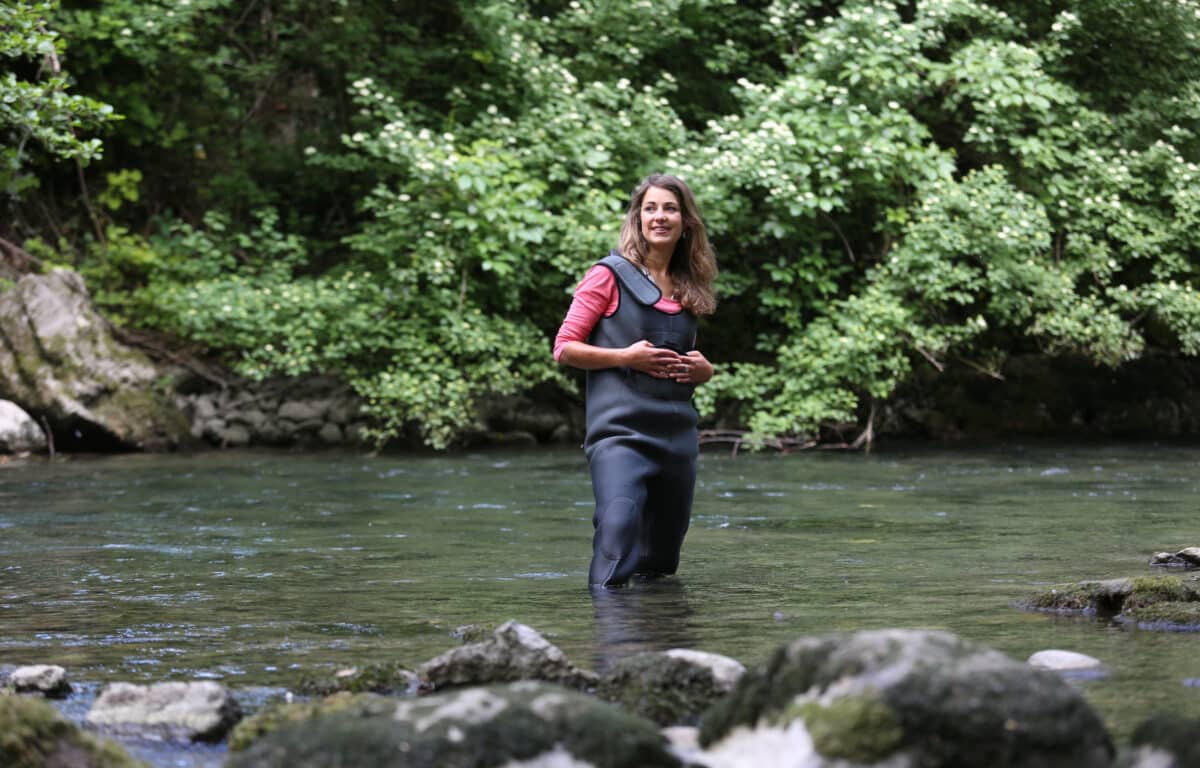 L’hydrologue Charlène Descollonges, auteur d’Agir pour l’eau agir pour l'eau ecogeste citoyen