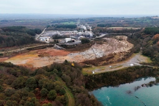 Carrière exploitée par Imerys à Glomel, Côtes d'Armor